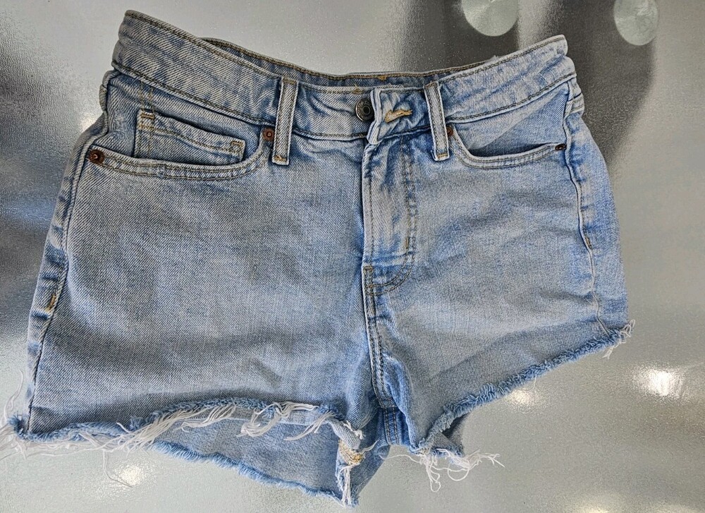 Old Navy High Rise OG Straight Denim Jean Shorts Raw Hem Light Wash Sz 6